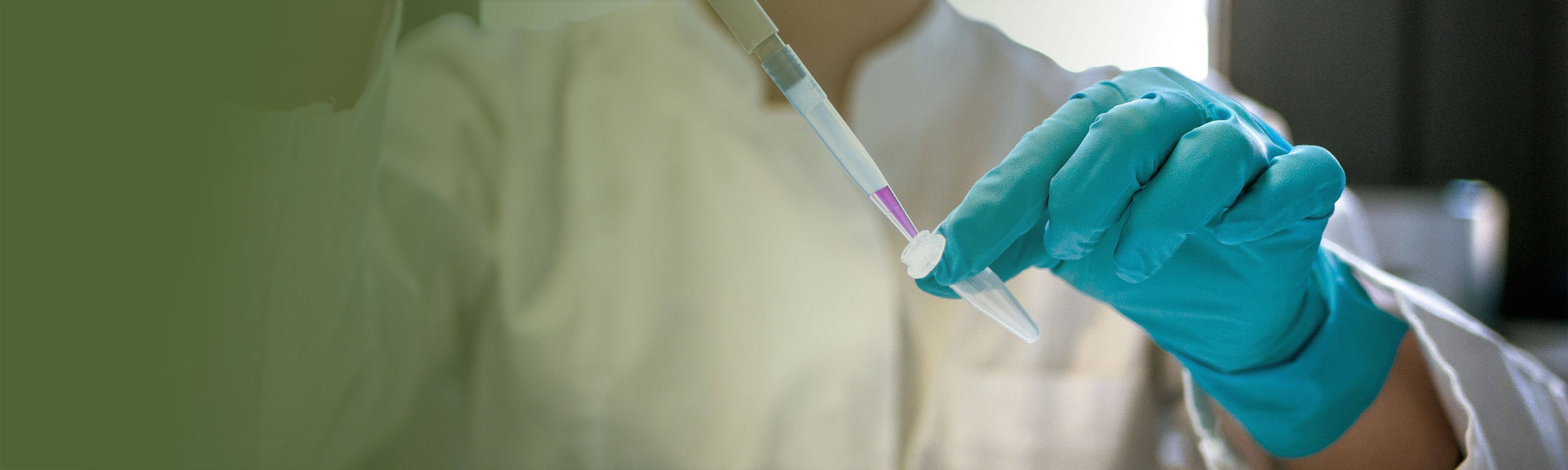 cinclus pharma header pipette in lab 02